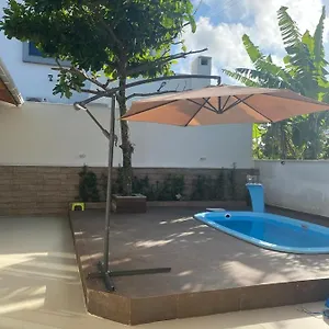Casa de Férias Casa Para Ferias Tranquilas!!!, Bombinhas